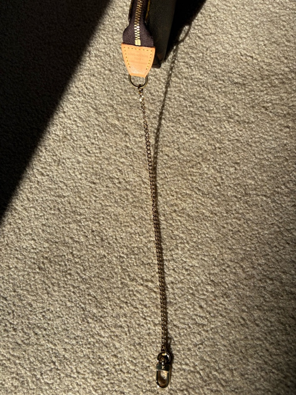 Louis Vuitton Pochette Accessoires - Picture 13 of 16